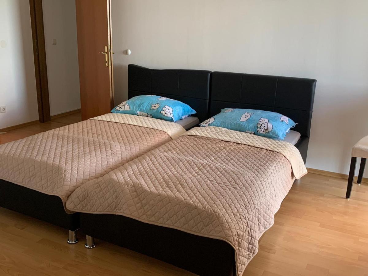 Sobe I Apartmani Til Crikvenica Exterior foto